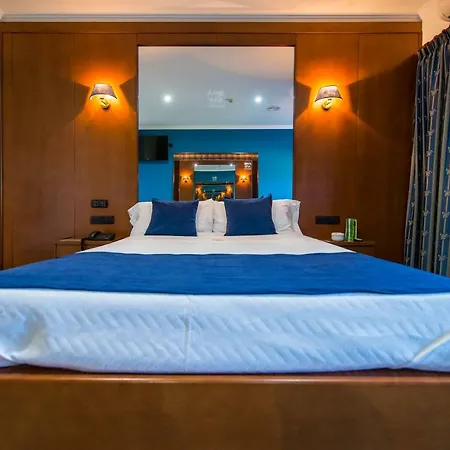 Motel Bracancun 3*